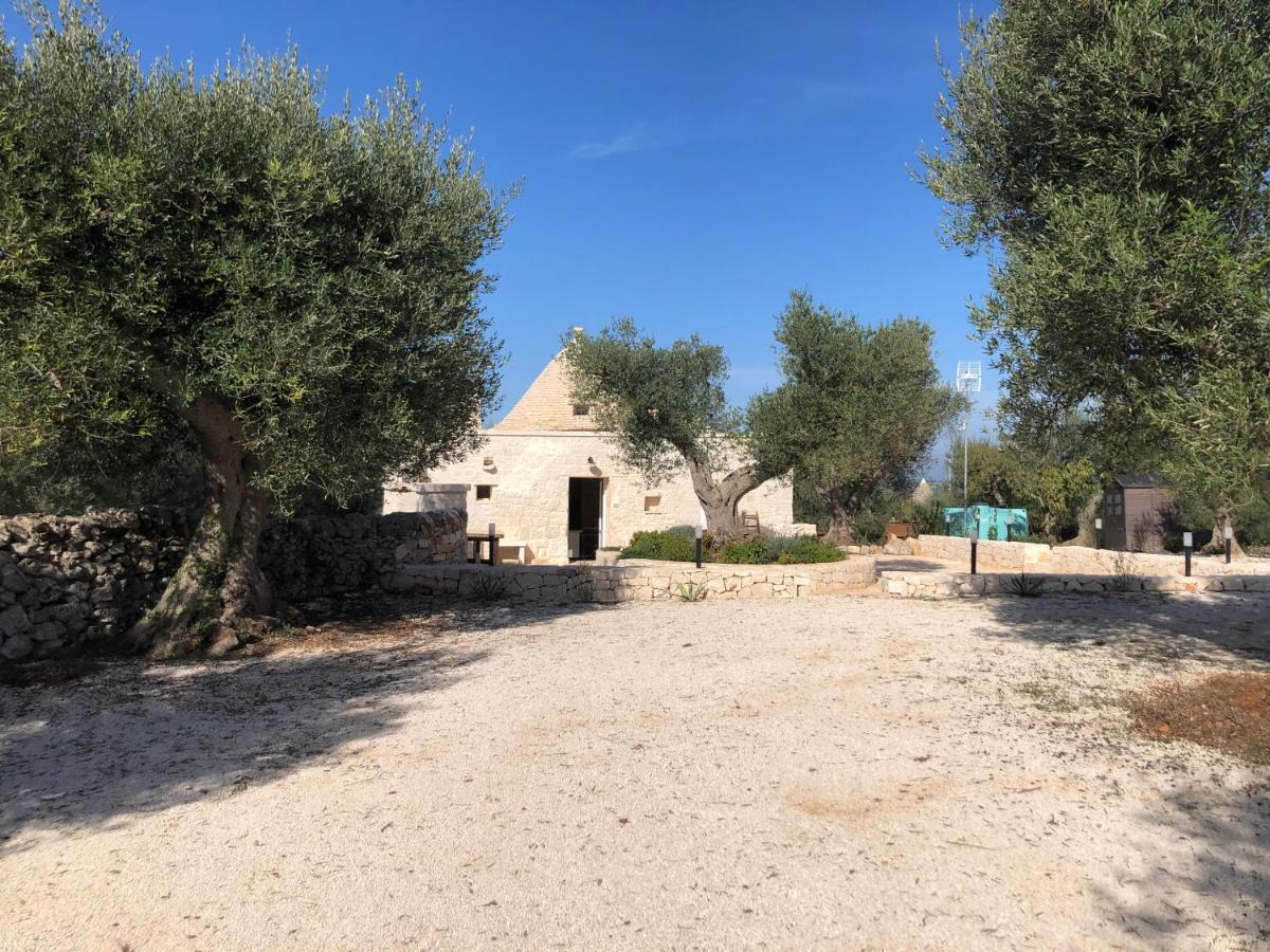Trullo Dell' Edera Con Piscina Privata Apartment Alberobello Exterior photo